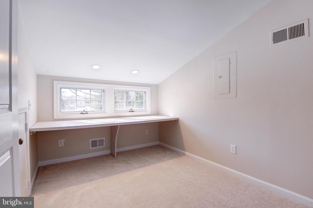 8017 ILIFF DRIVE