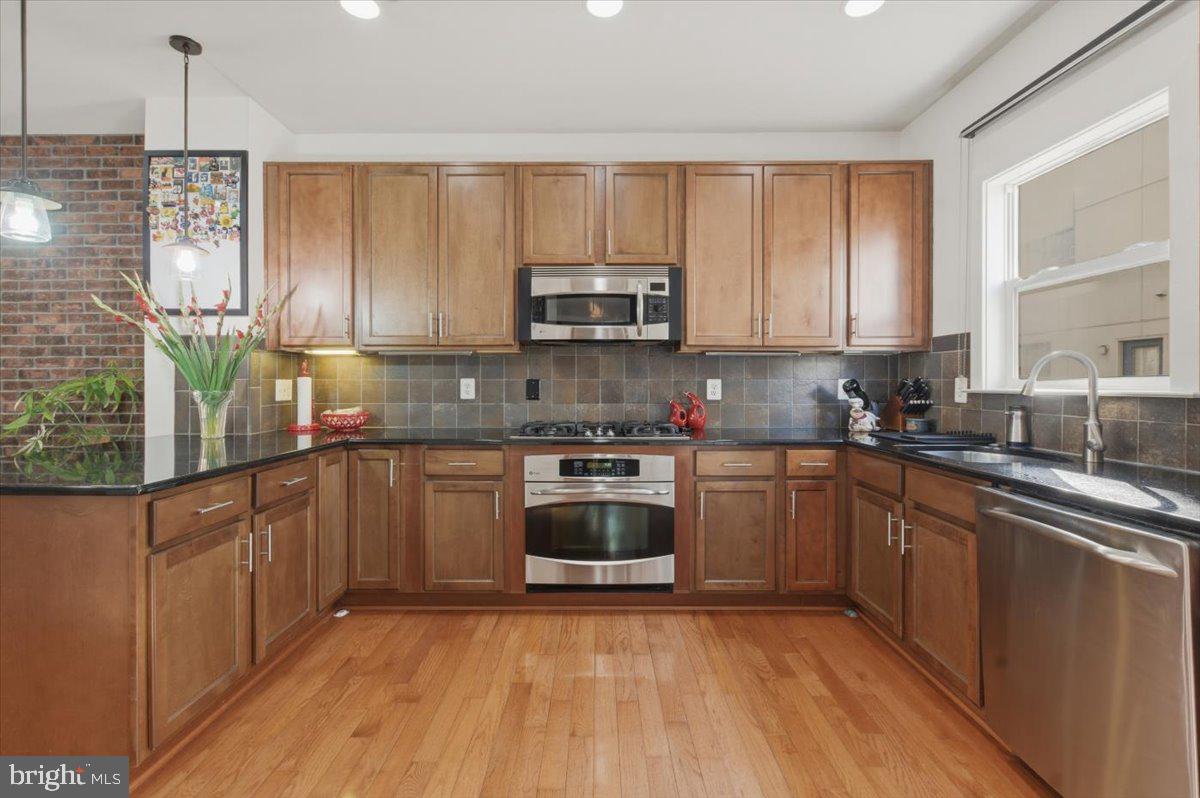 12183 WAVELAND STREET