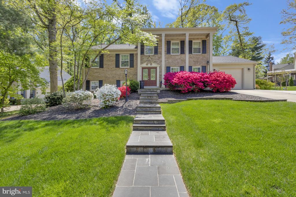 8625 APPLETON COURT