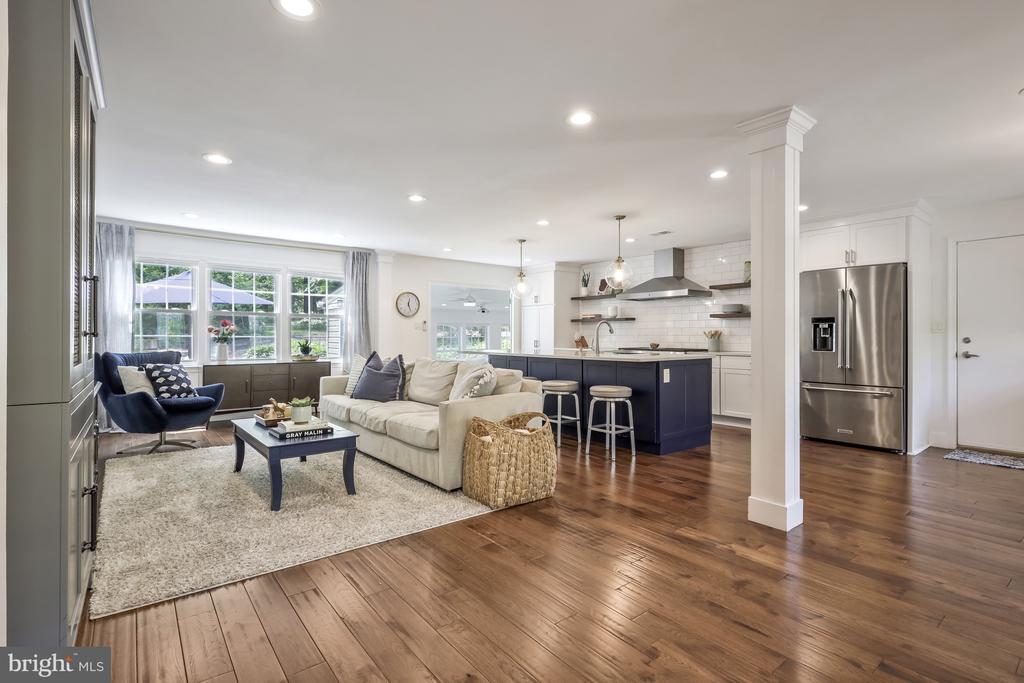 8625 APPLETON COURT