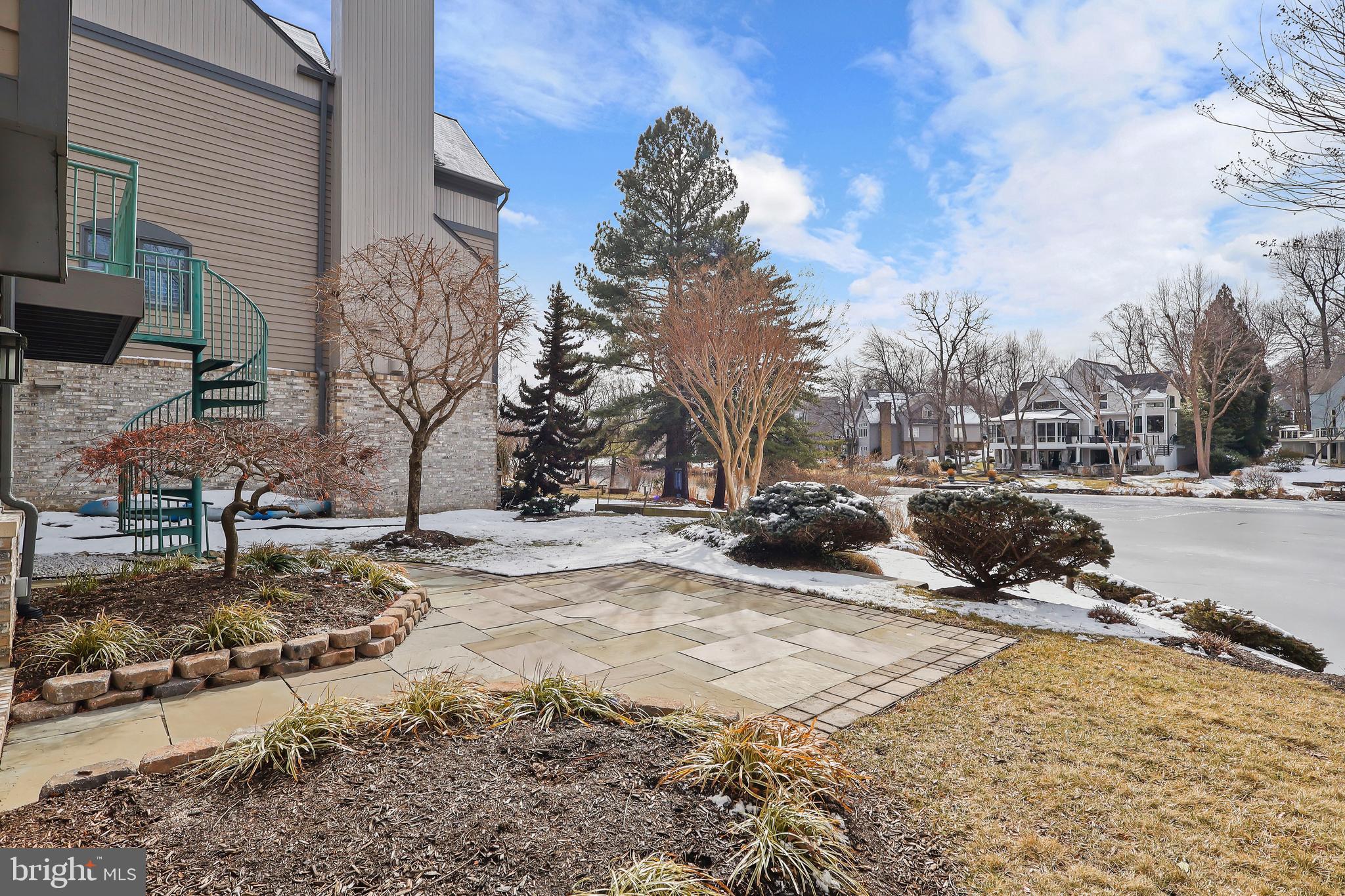 1460 WATERFRONT ROAD