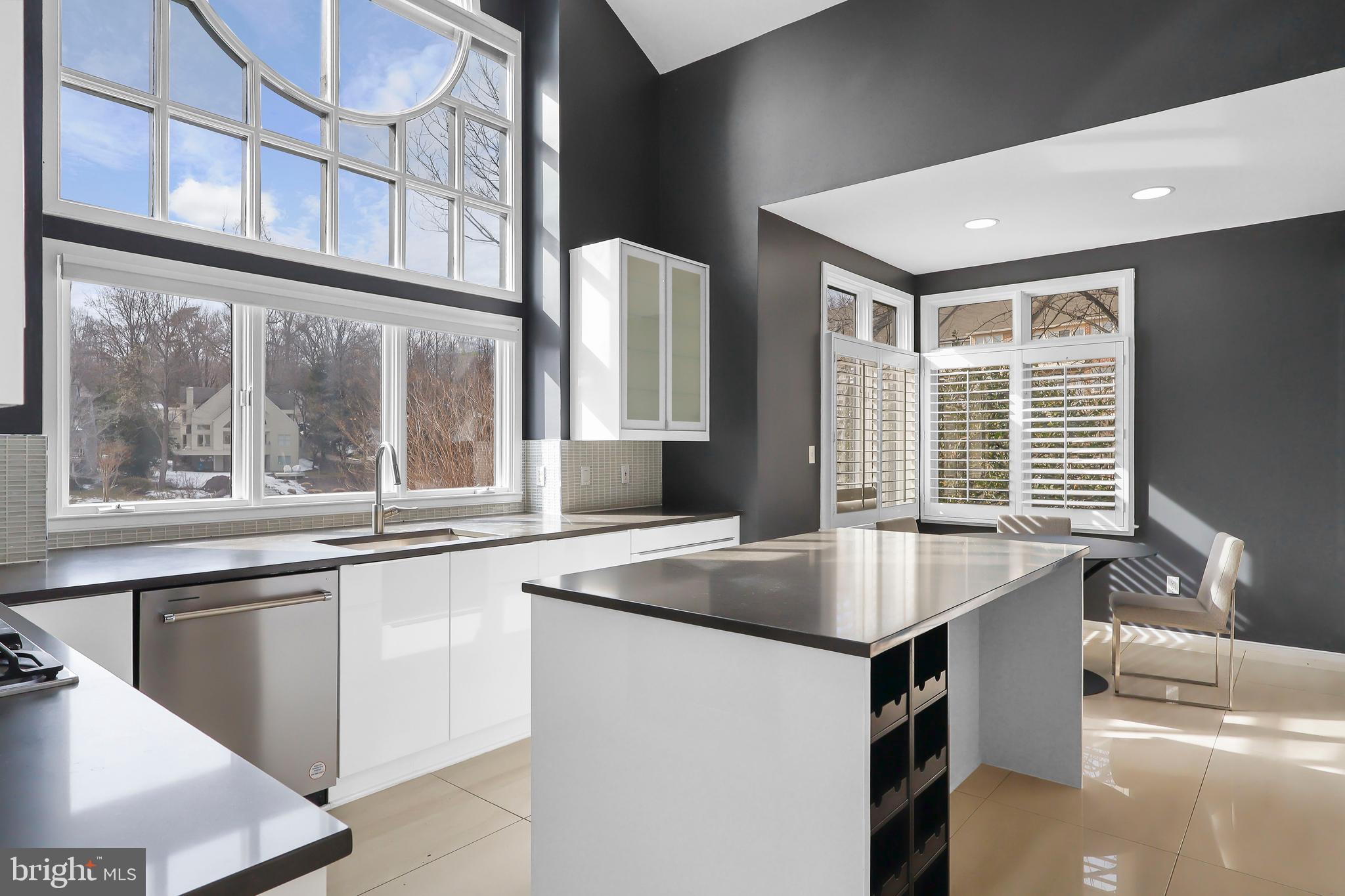 1460 WATERFRONT ROAD