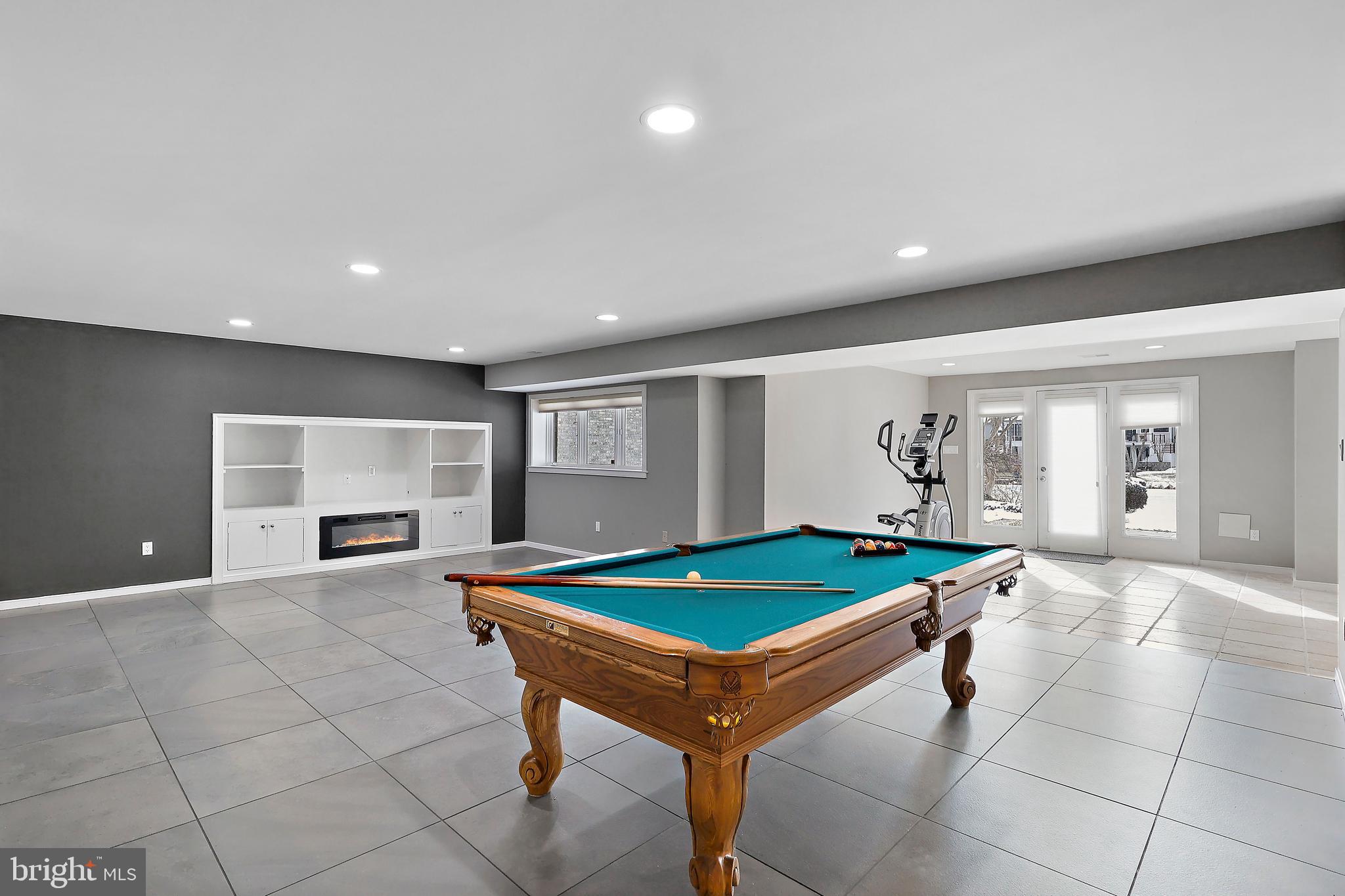 1460 WATERFRONT ROAD