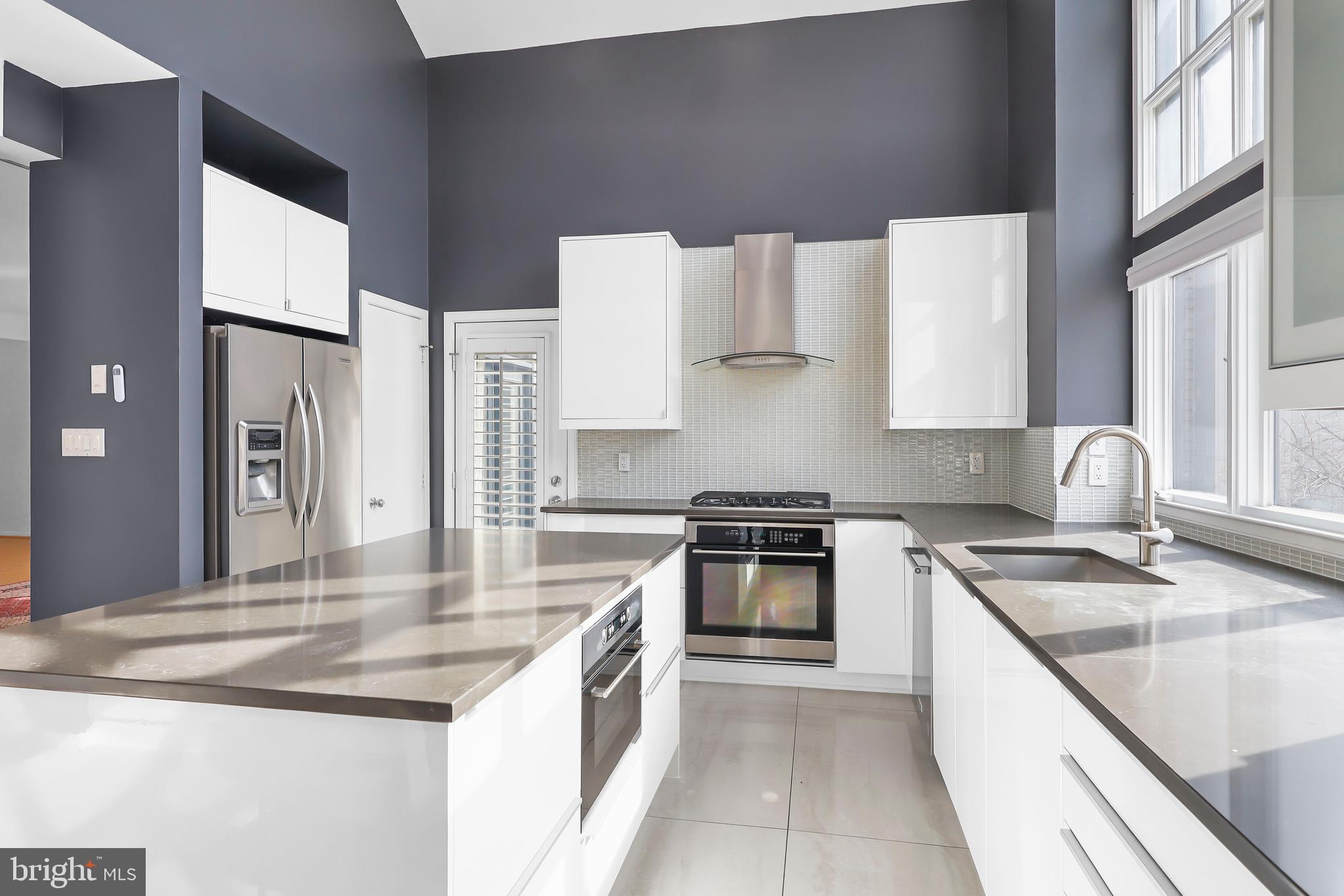 1460 WATERFRONT ROAD