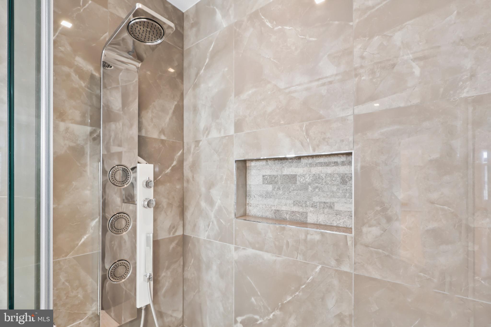 1460 WATERFRONT ROAD