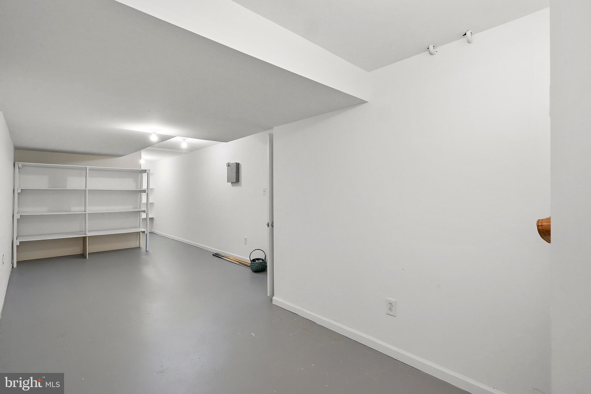 1460 WATERFRONT ROAD