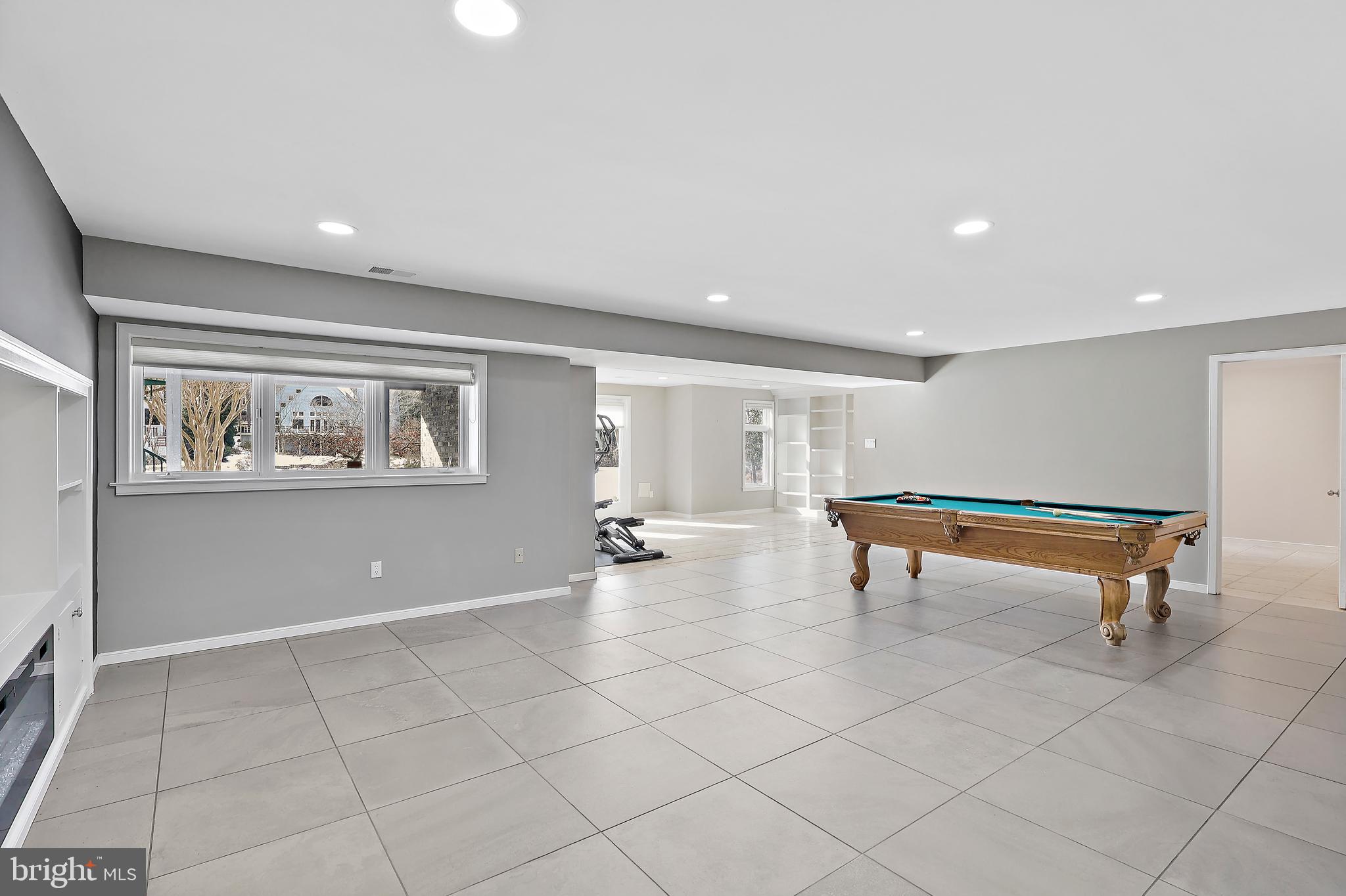 1460 WATERFRONT ROAD