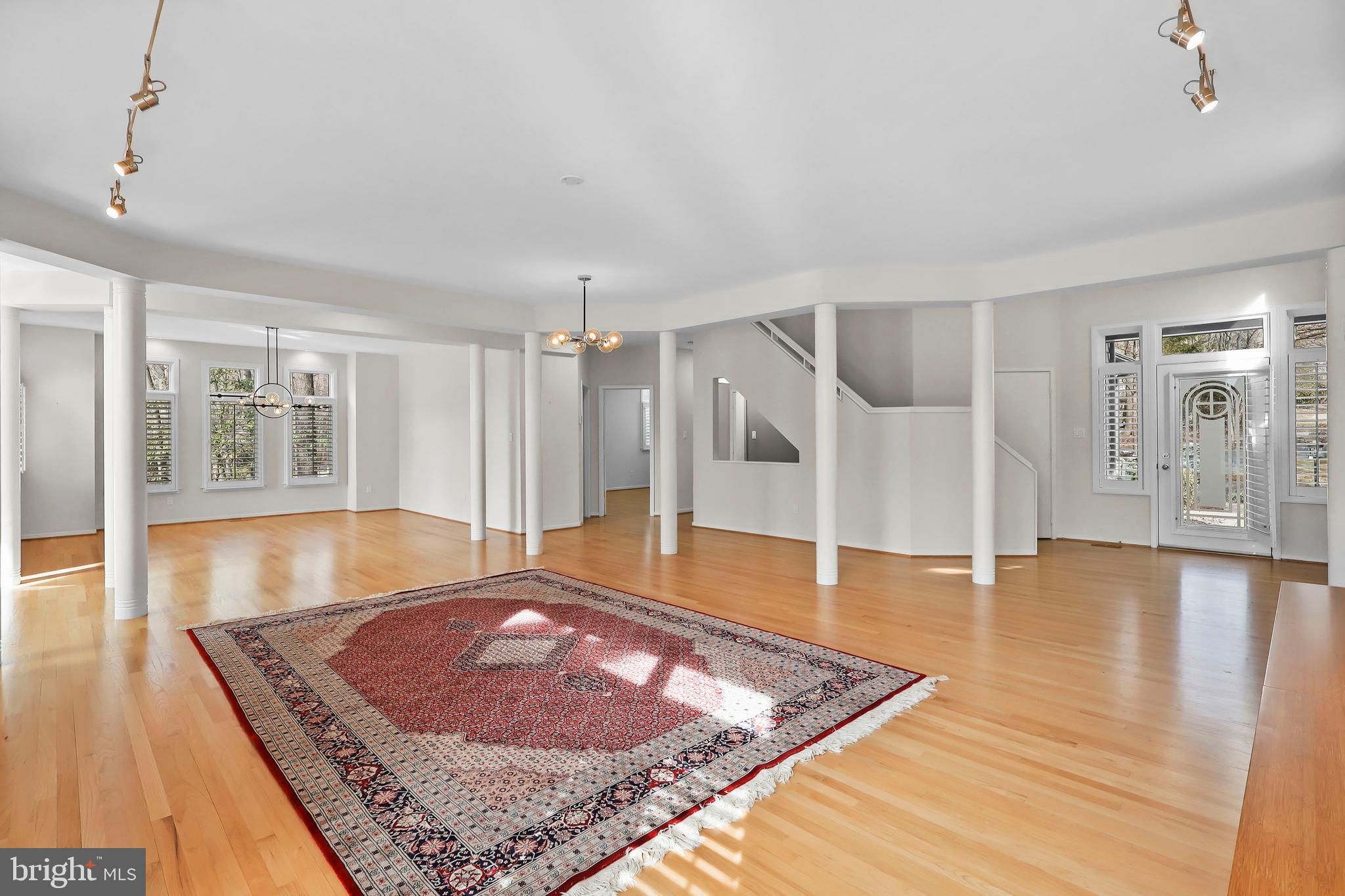 1460 WATERFRONT ROAD