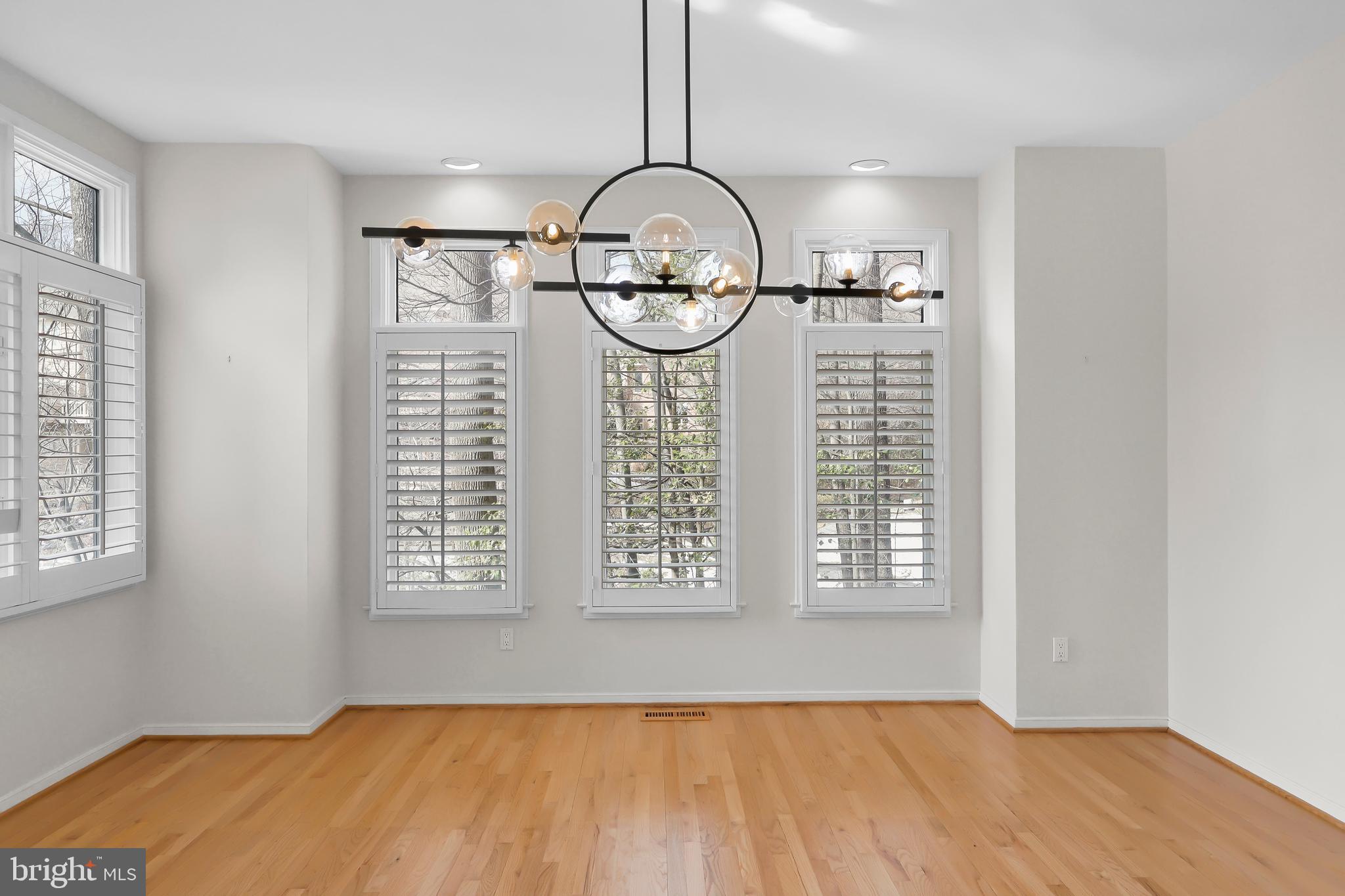 1460 WATERFRONT ROAD