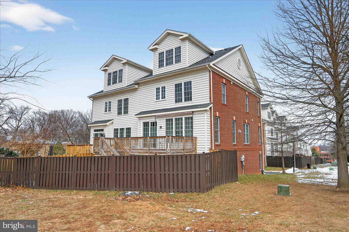 2081 HUTCHISON GROVE COURT