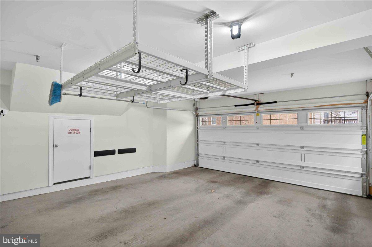 2081 HUTCHISON GROVE COURT