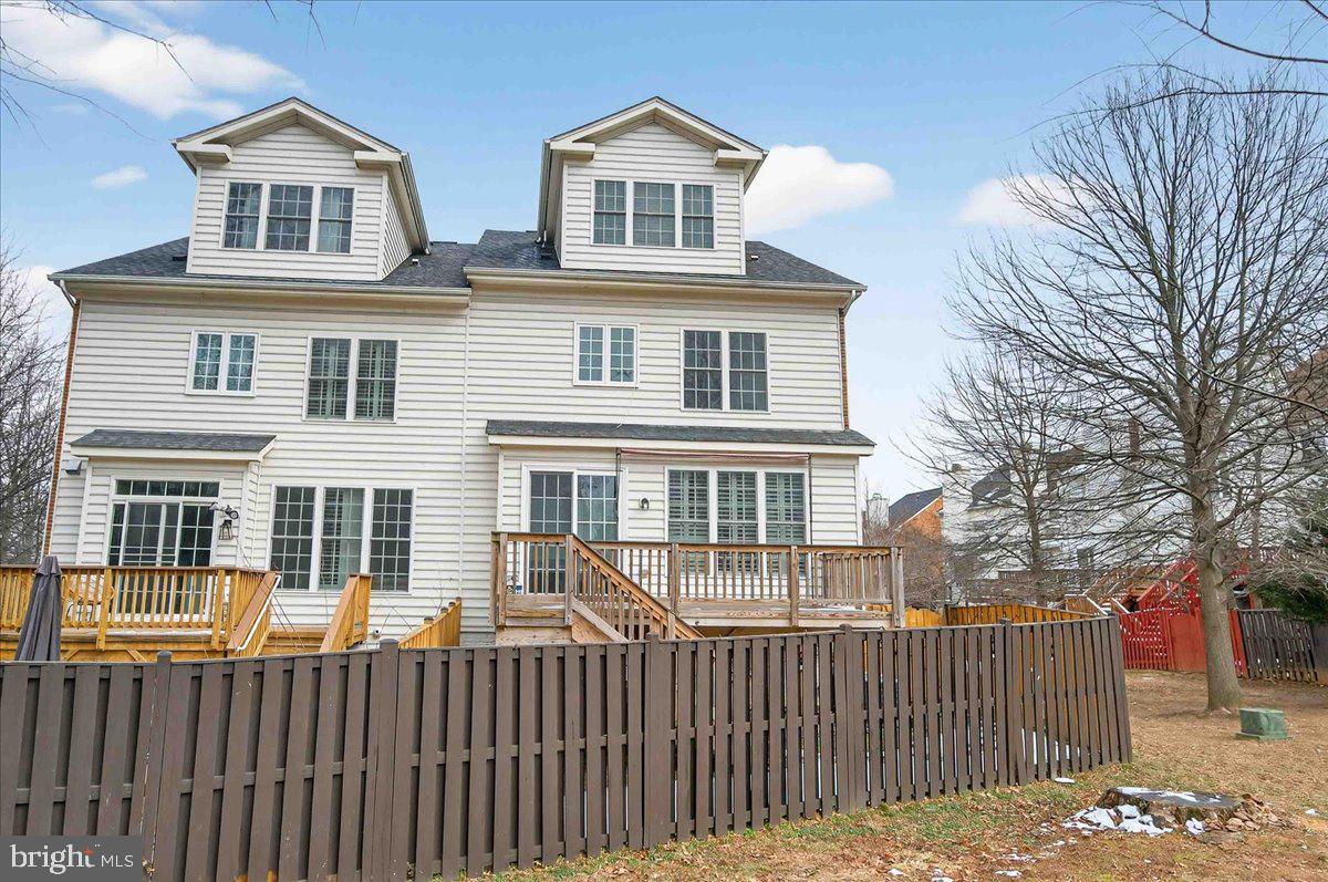 2081 HUTCHISON GROVE COURT