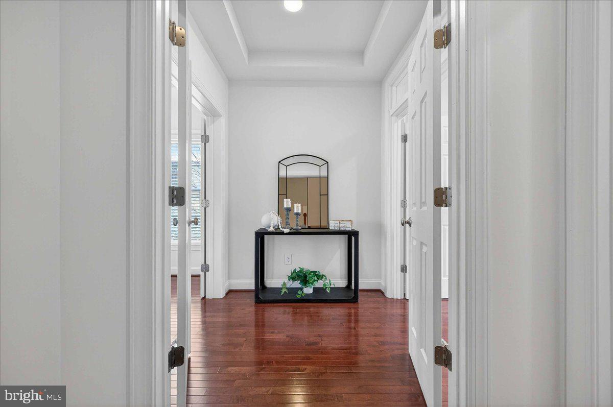 2081 HUTCHISON GROVE COURT