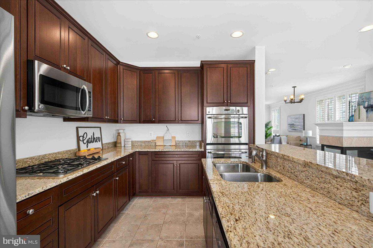 2081 HUTCHISON GROVE COURT