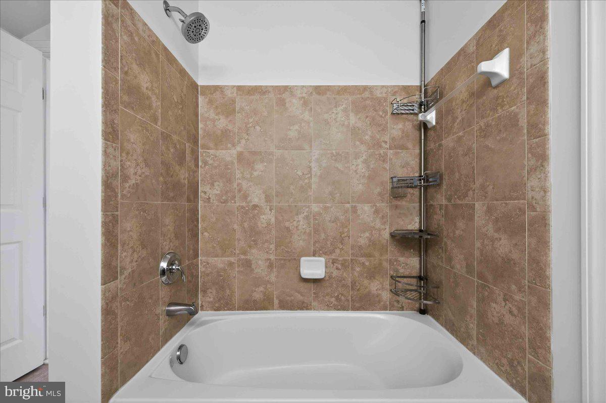 2081 HUTCHISON GROVE COURT