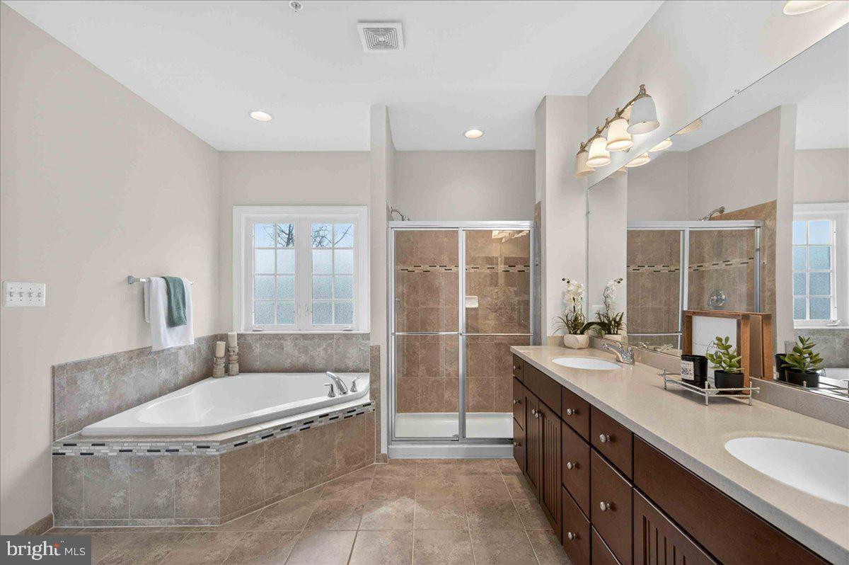 2081 HUTCHISON GROVE COURT