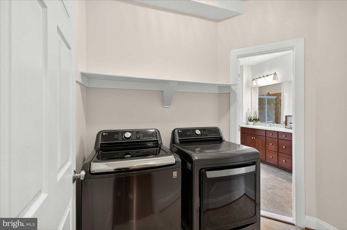 2081 HUTCHISON GROVE COURT