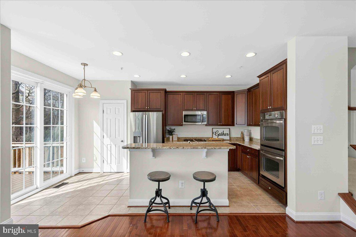 2081 HUTCHISON GROVE COURT