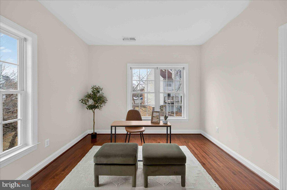 2081 HUTCHISON GROVE COURT