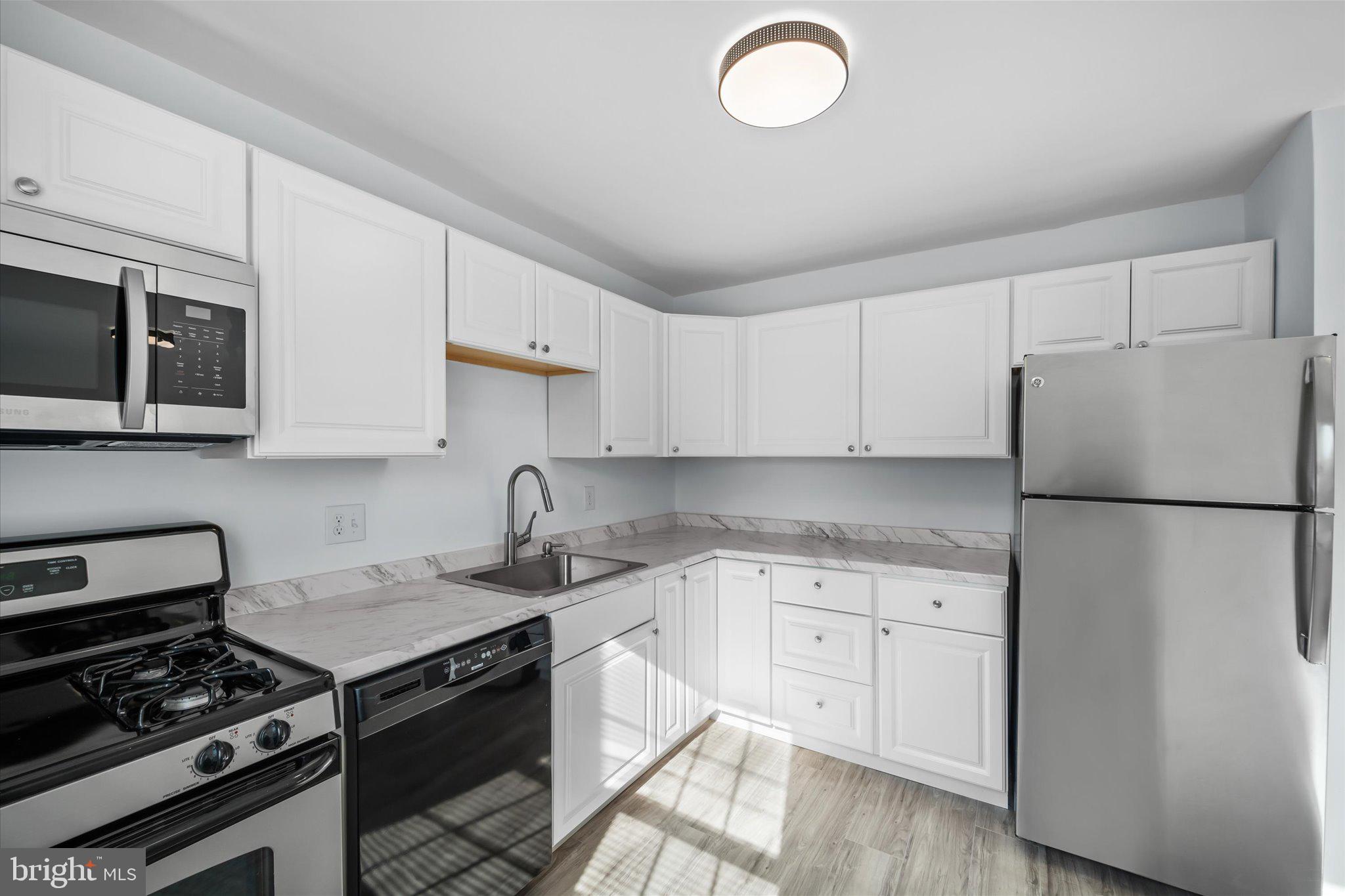 1403 BELLE VIEW BOULEVARD