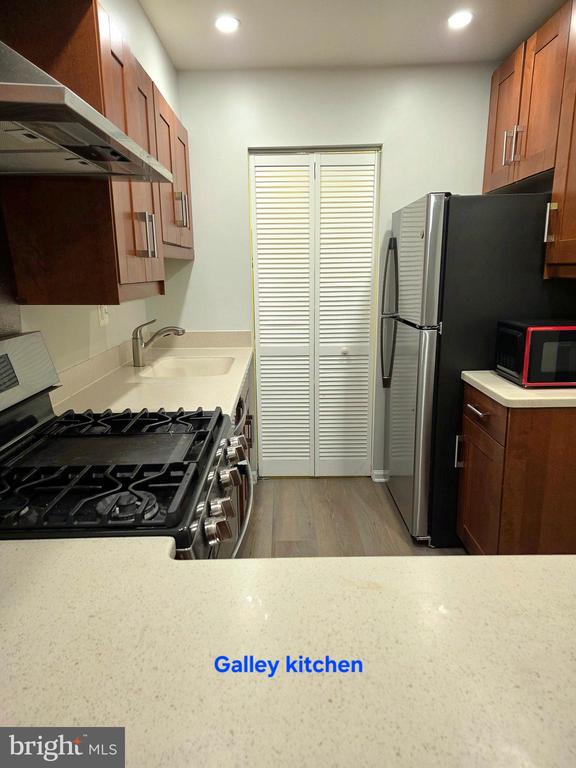 5815 COVE LANDING ROAD 204