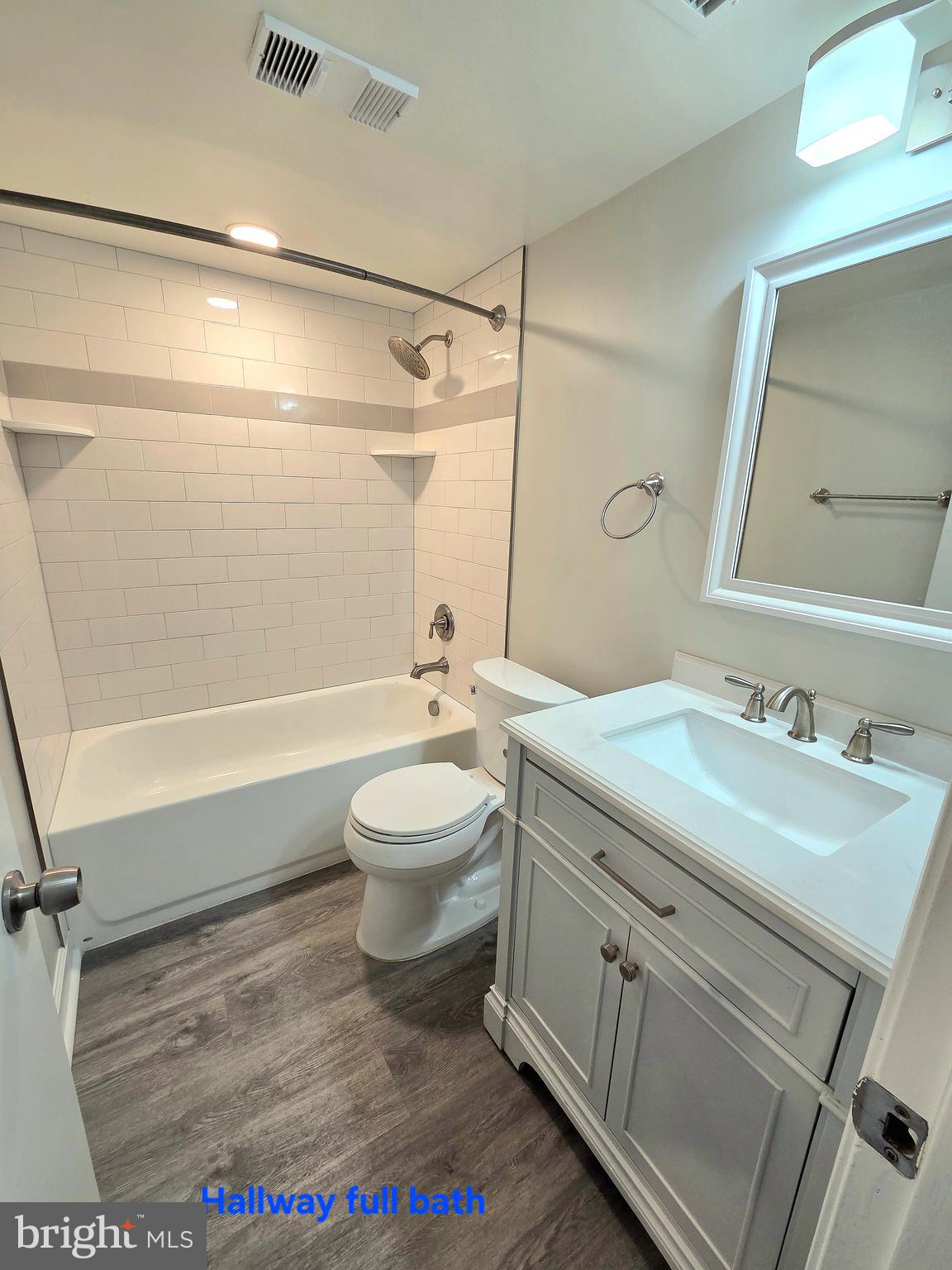 5815 COVE LANDING ROAD 204