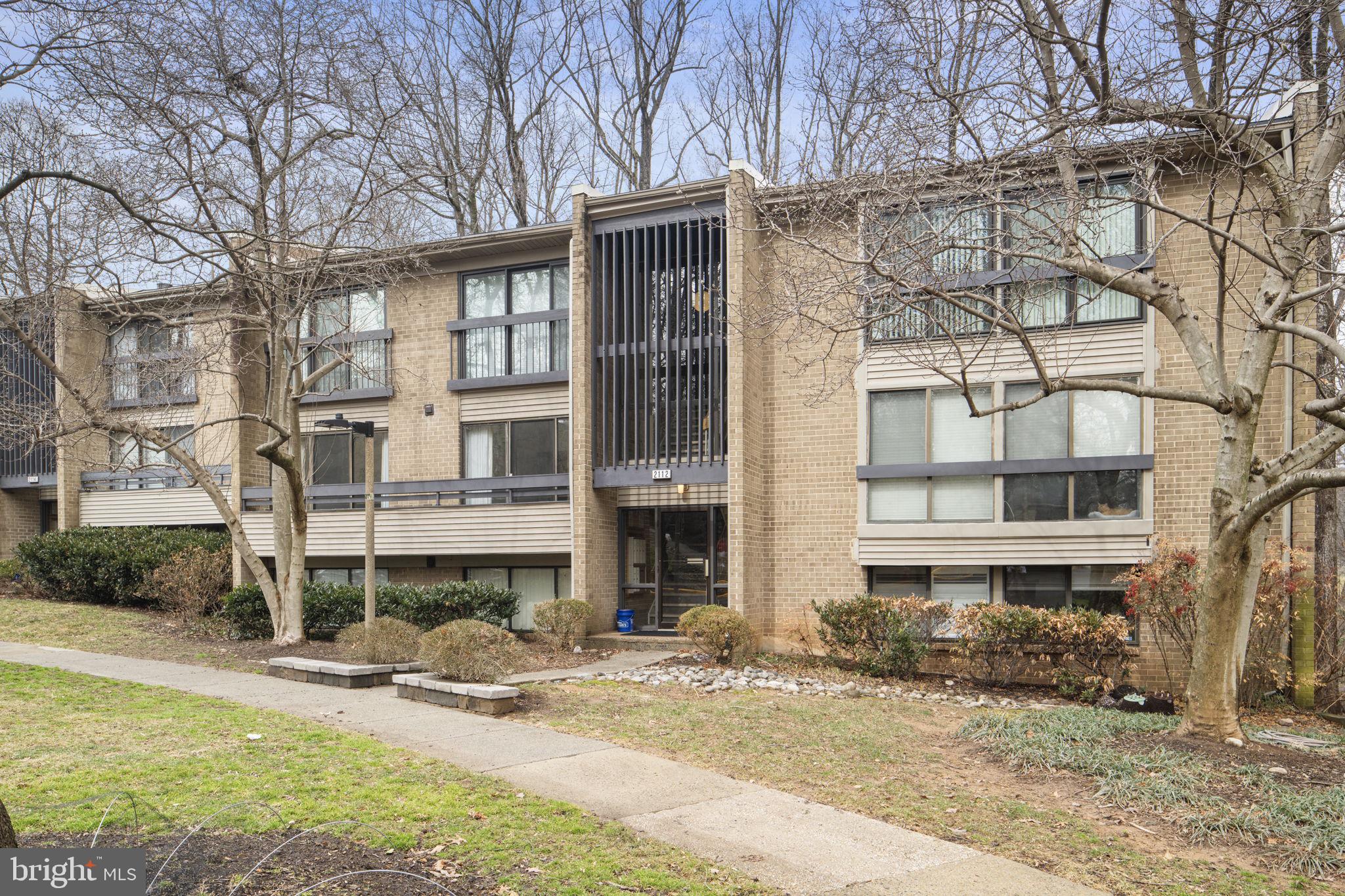 2112 GREEN WATCH WAY 200
