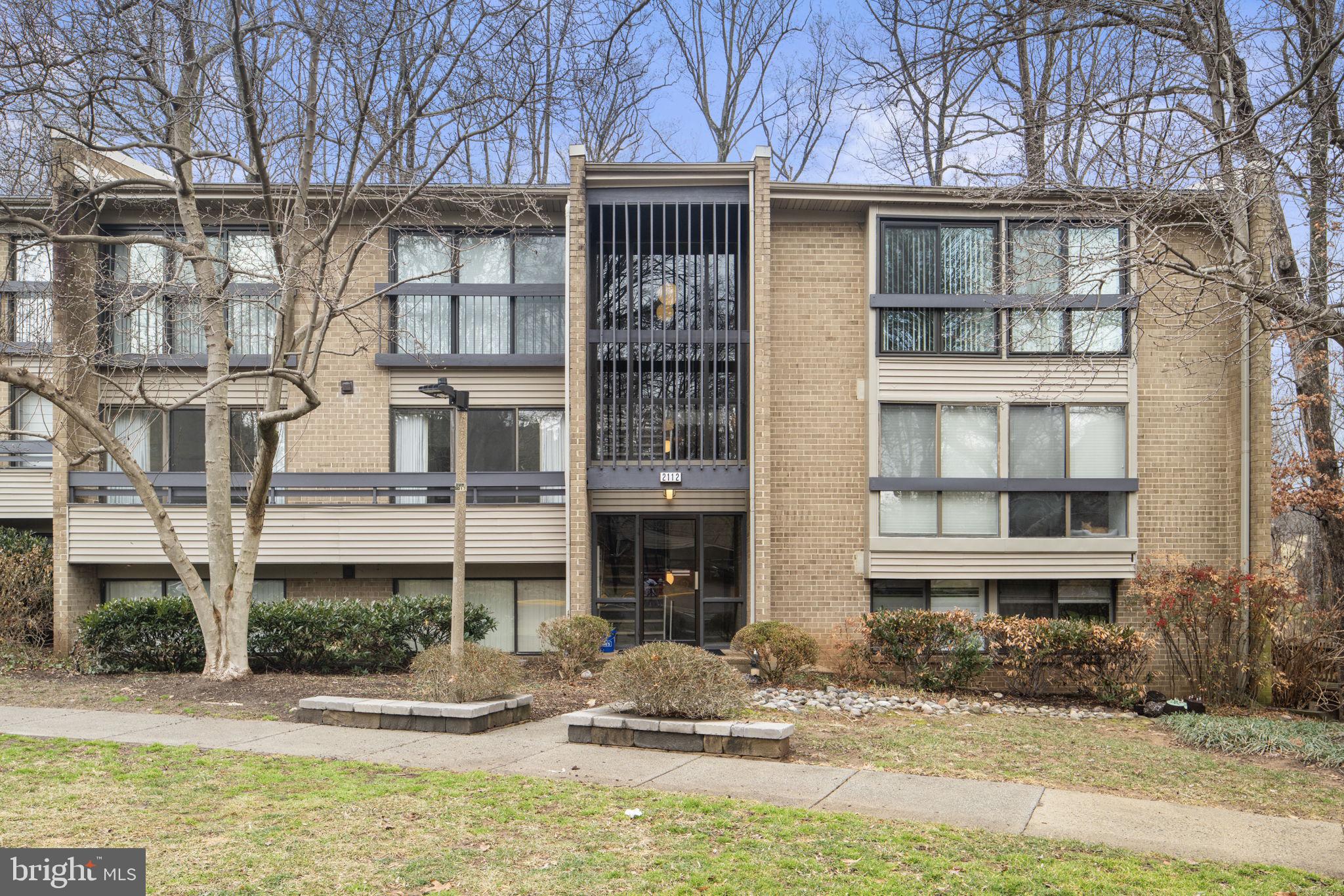 2112 GREEN WATCH WAY 200