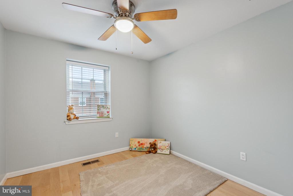 8112 RHODELL LANE