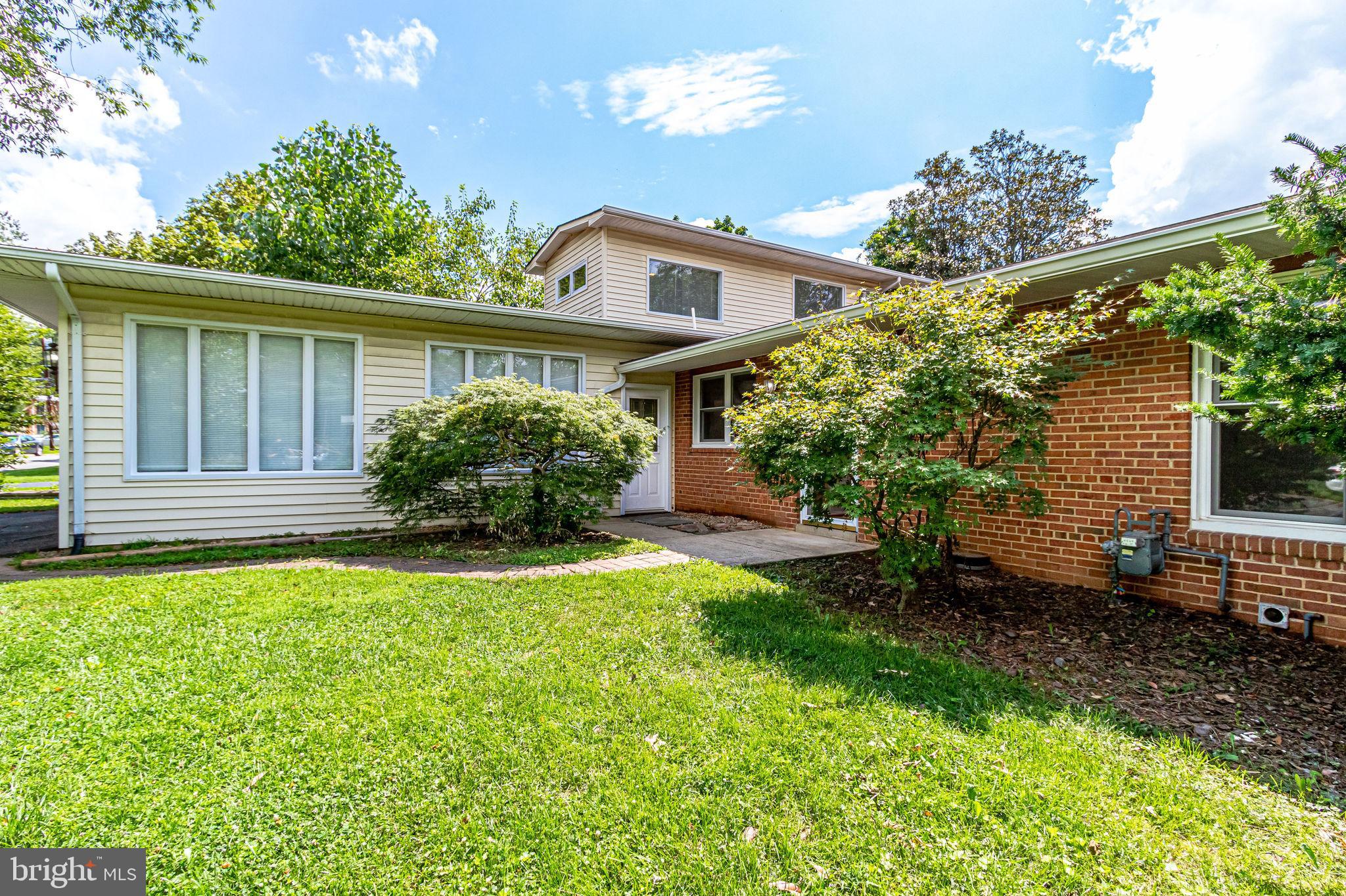 6525 BYRNES DRIVE