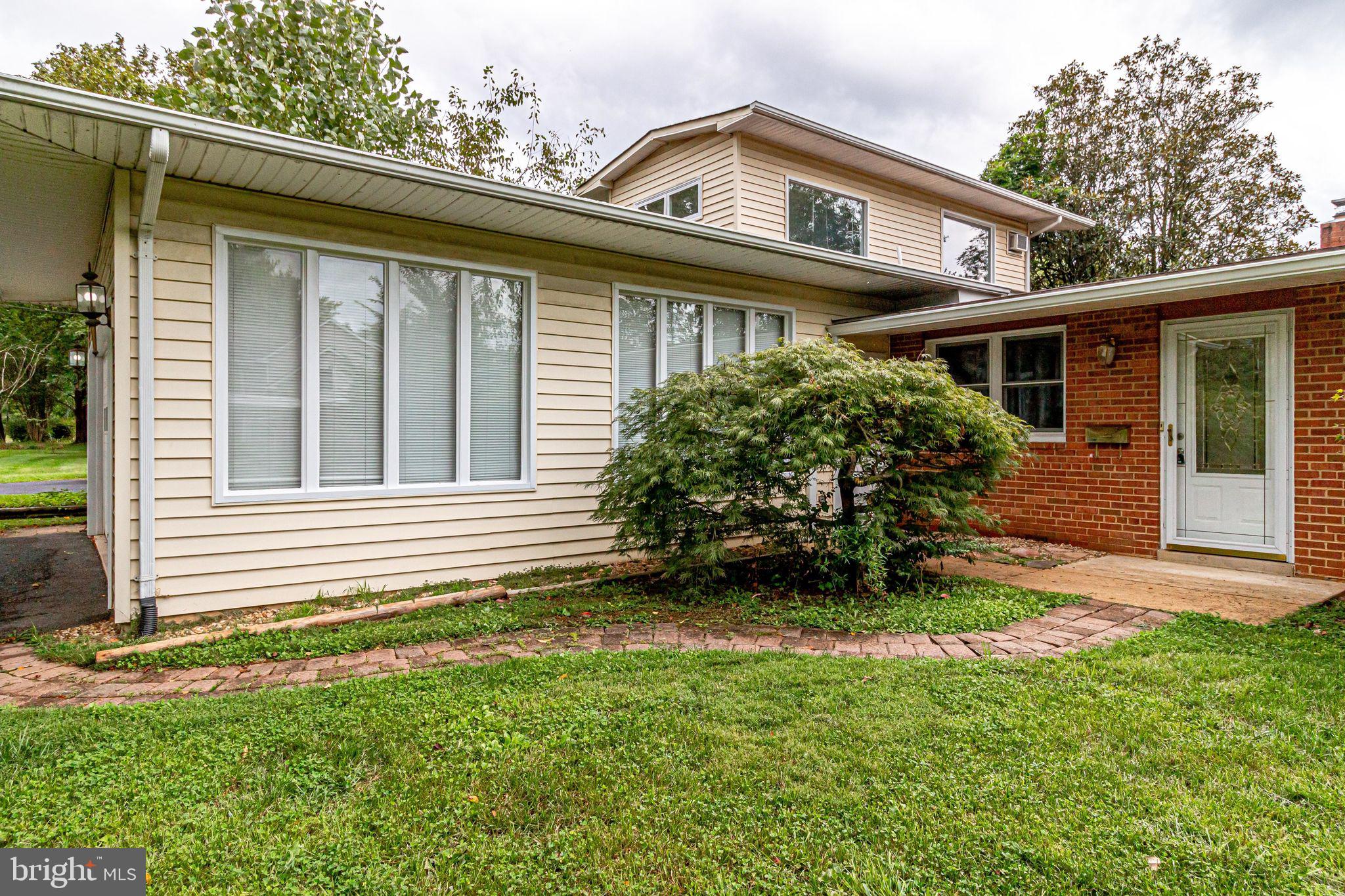 6525 BYRNES DRIVE