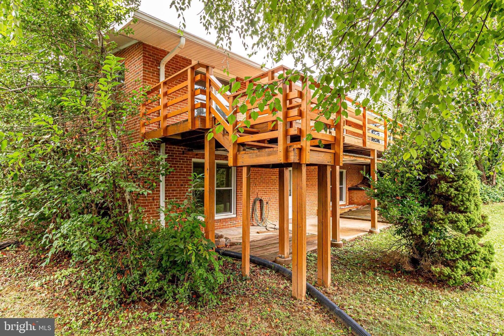 6525 BYRNES DRIVE
