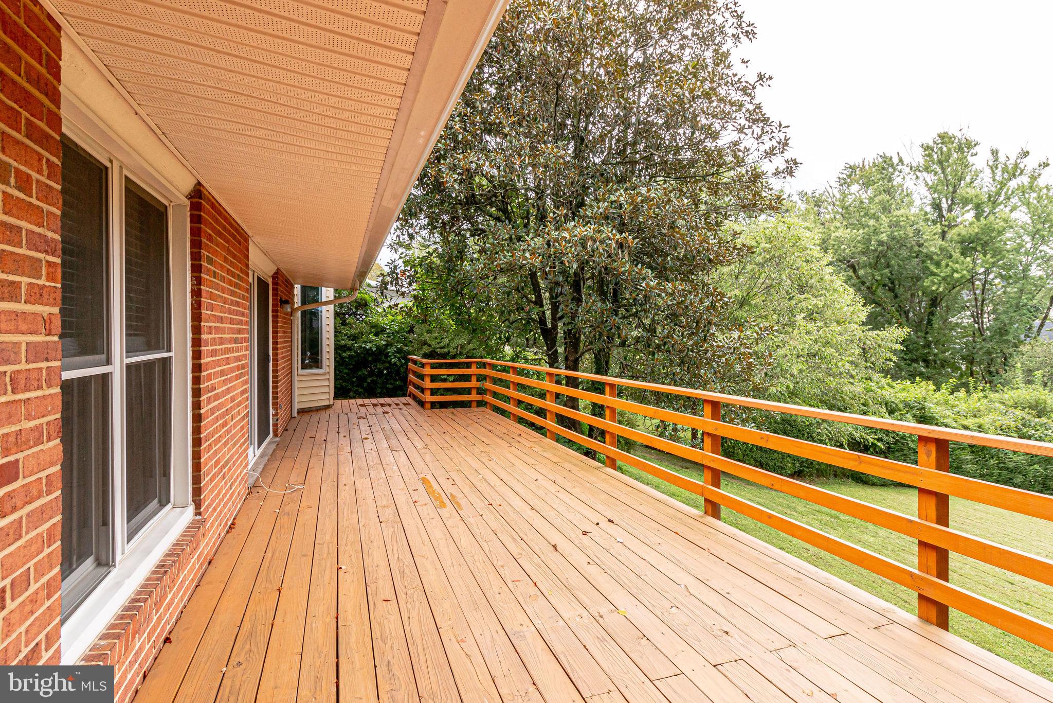 6525 BYRNES DRIVE