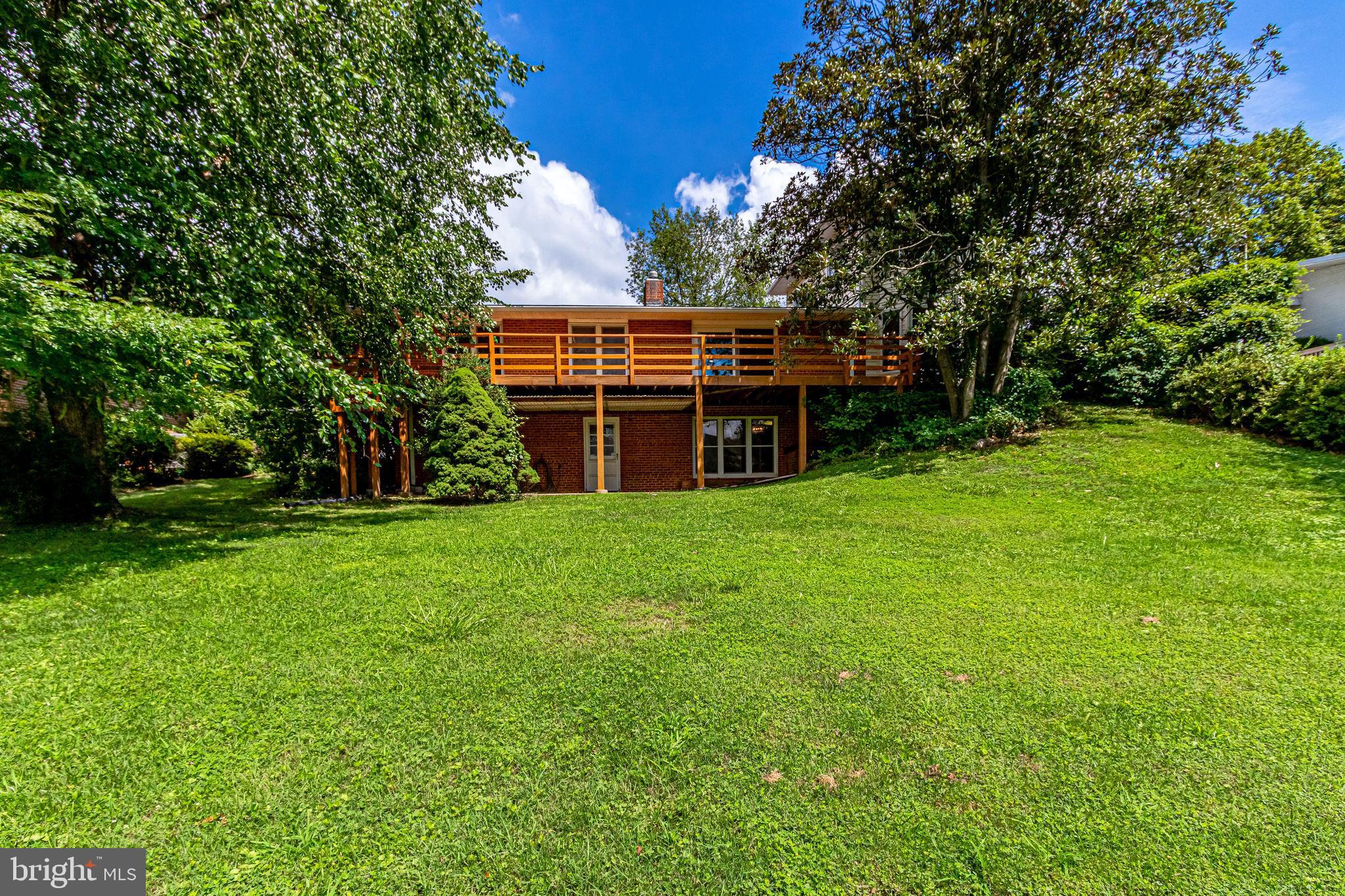 6525 BYRNES DRIVE