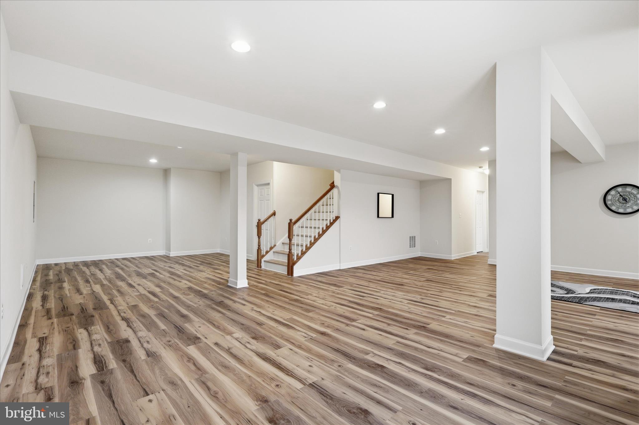 5575 JAMES YOUNG WAY