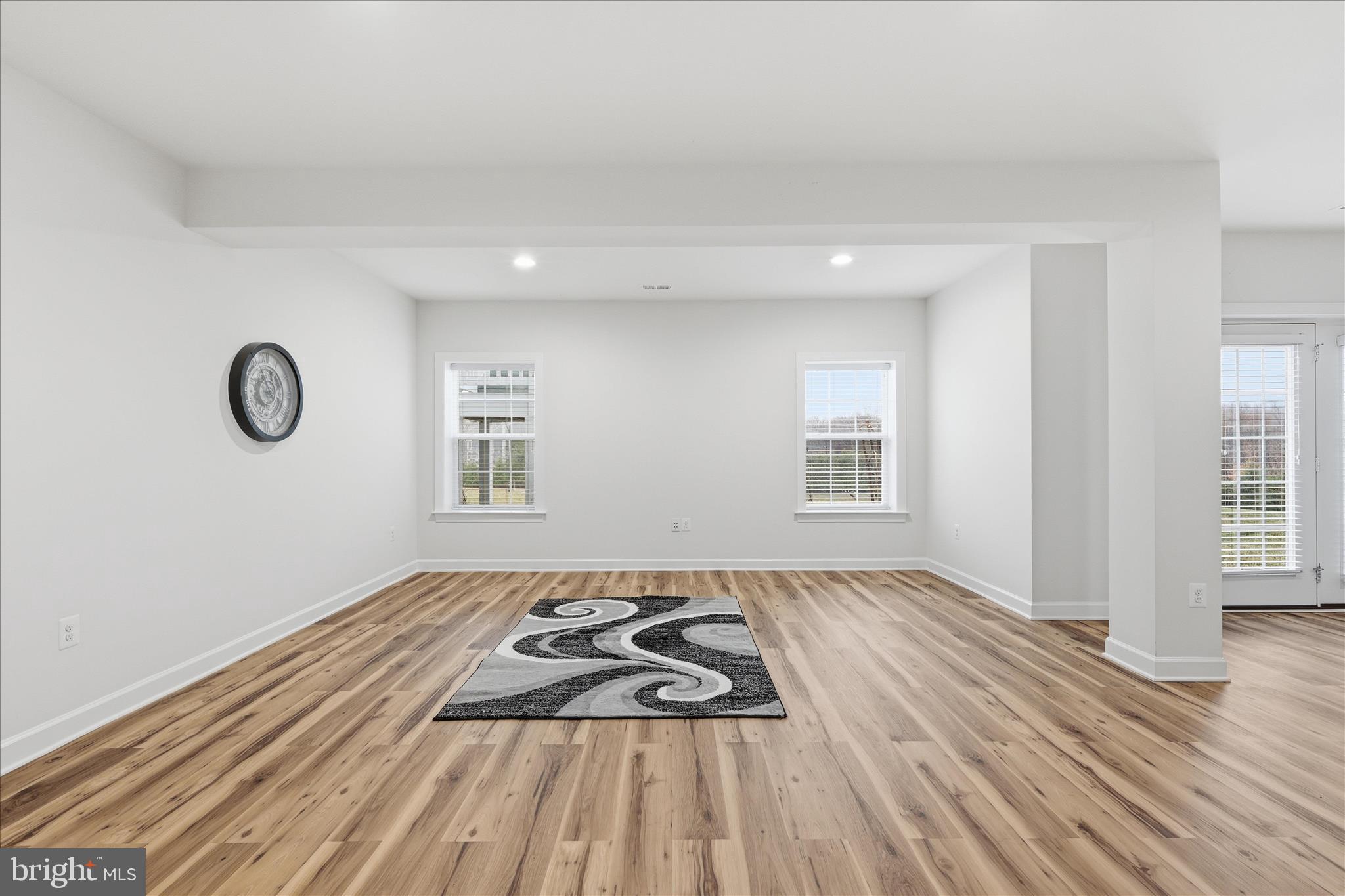 5575 JAMES YOUNG WAY