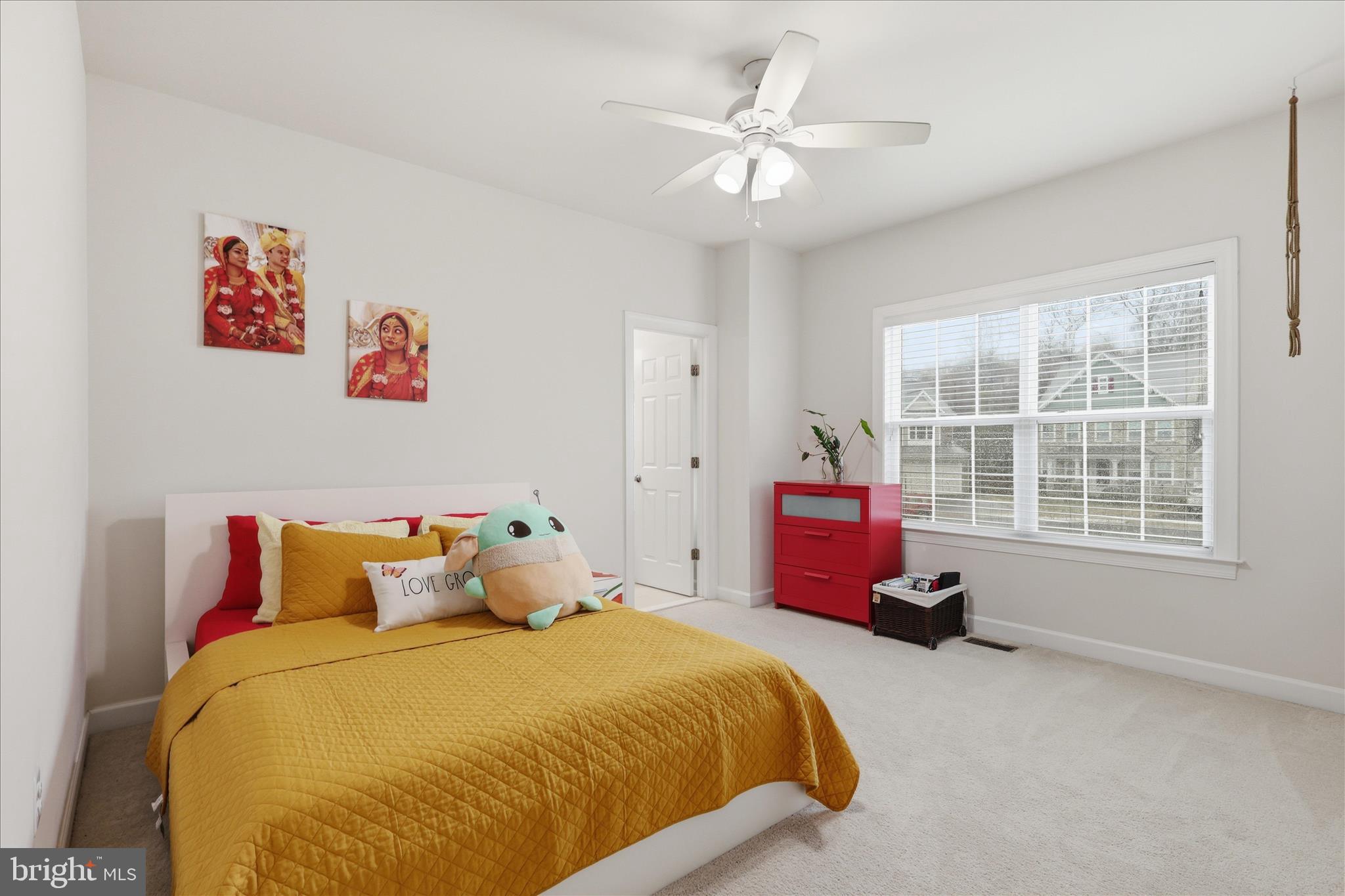 5575 JAMES YOUNG WAY