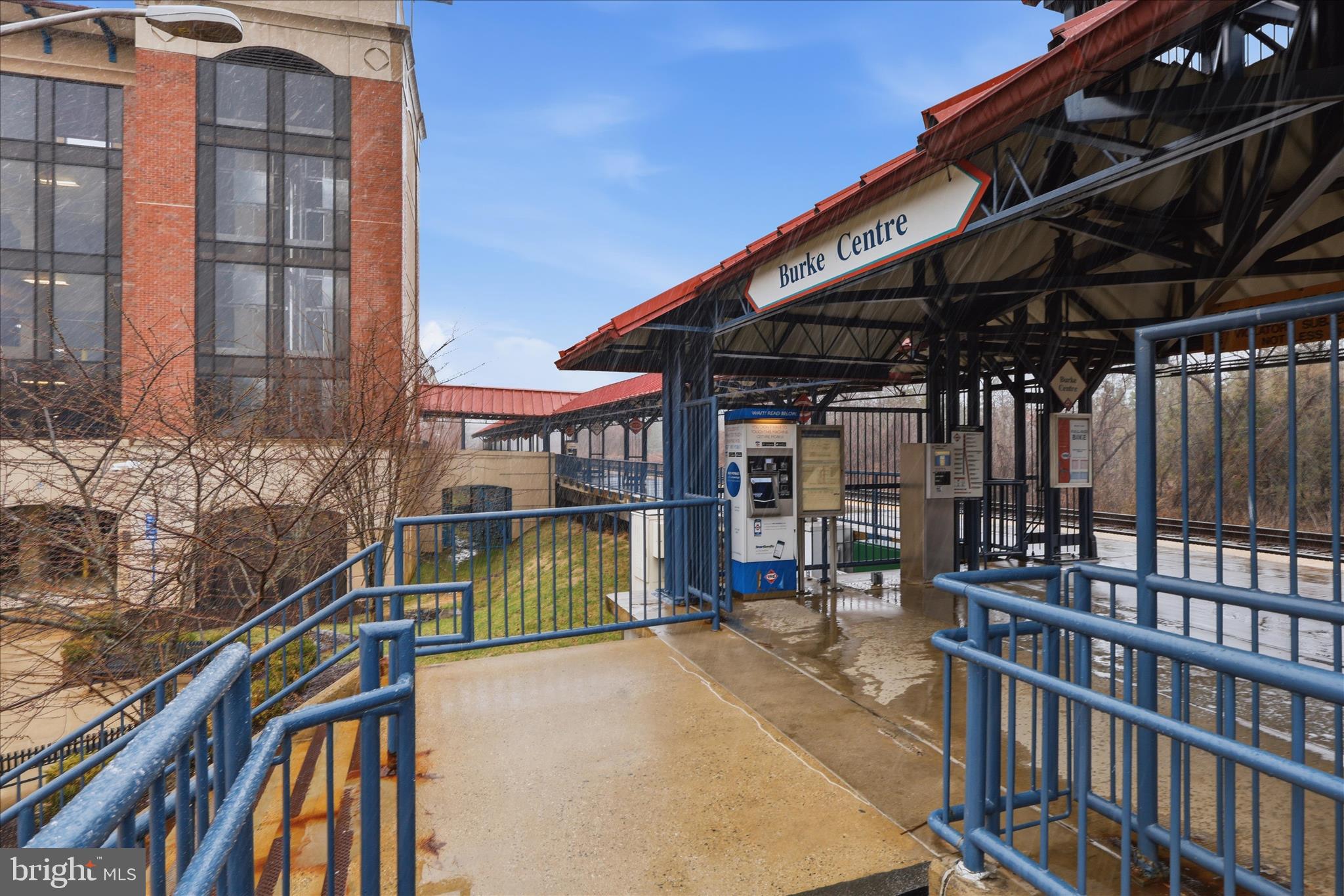 5575 JAMES YOUNG WAY