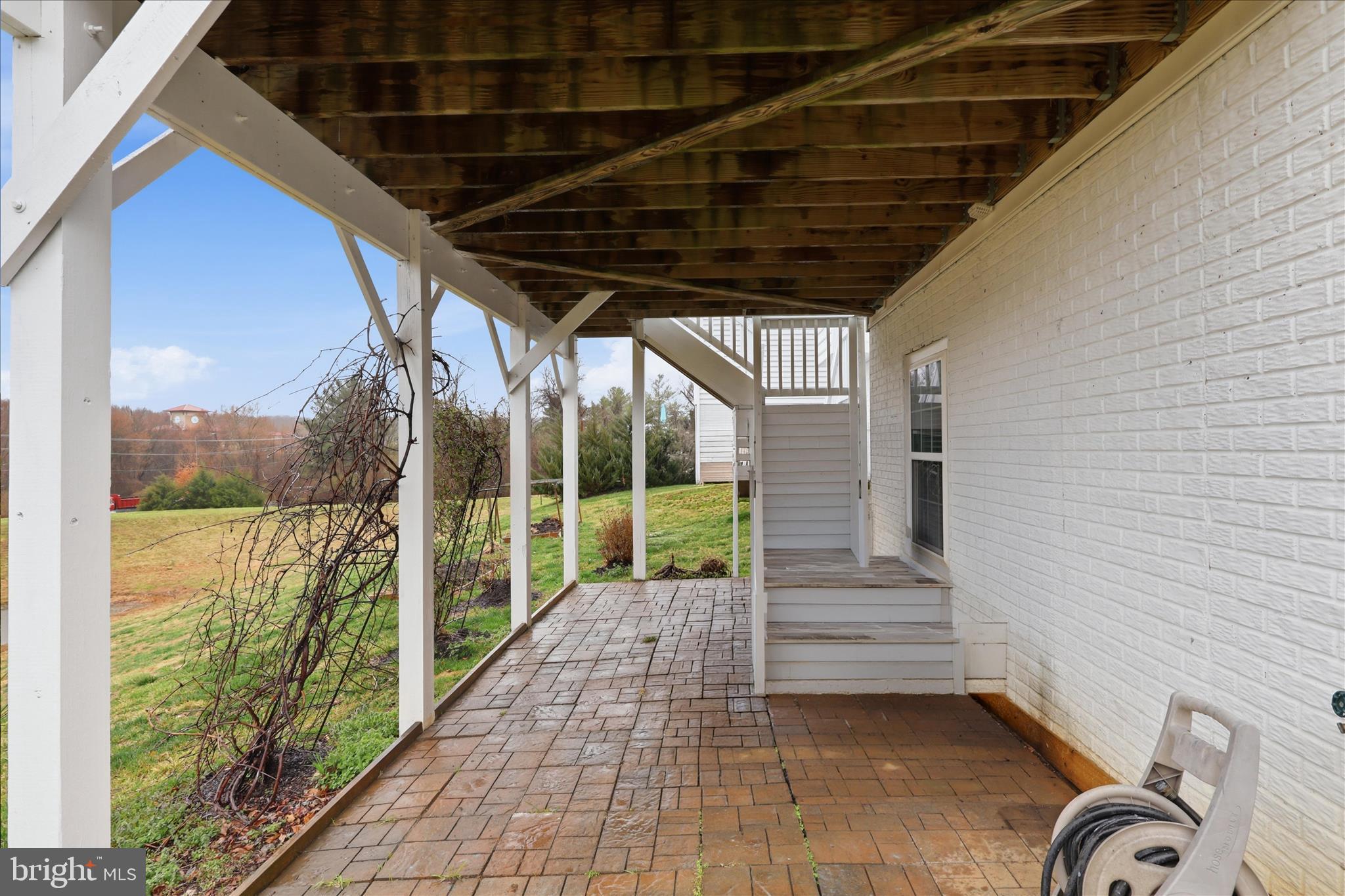 5575 JAMES YOUNG WAY