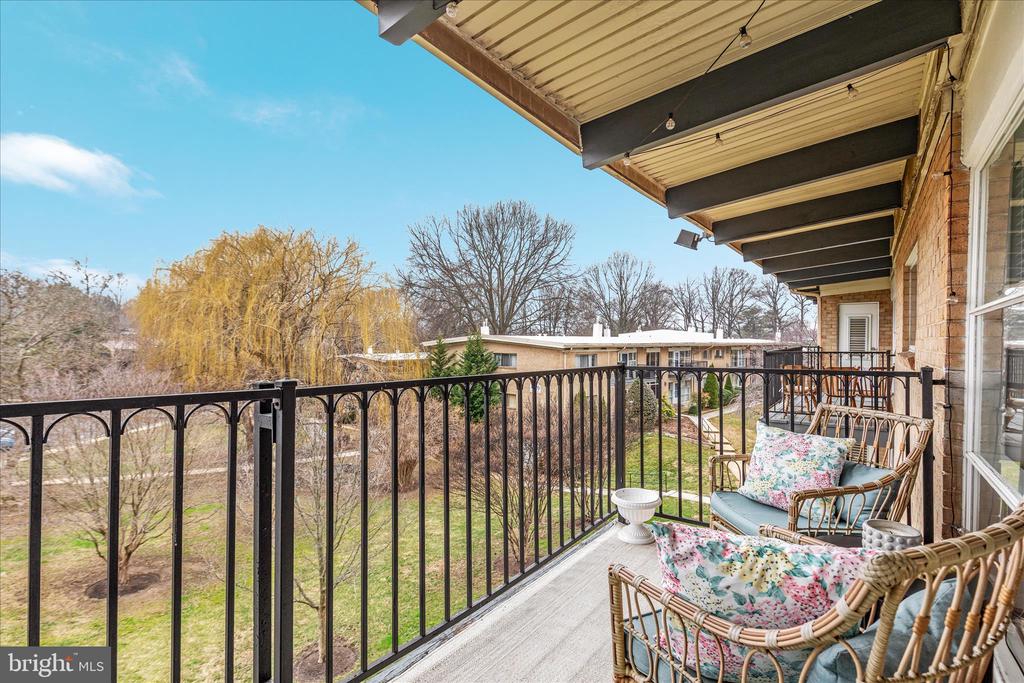 4901 AMERICANA DRIVE 202