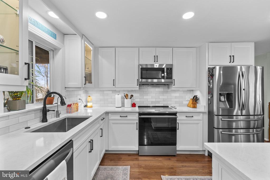 1530 POWELLS TAVERN PLACE