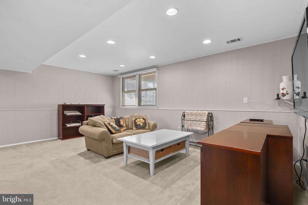 1530 POWELLS TAVERN PLACE