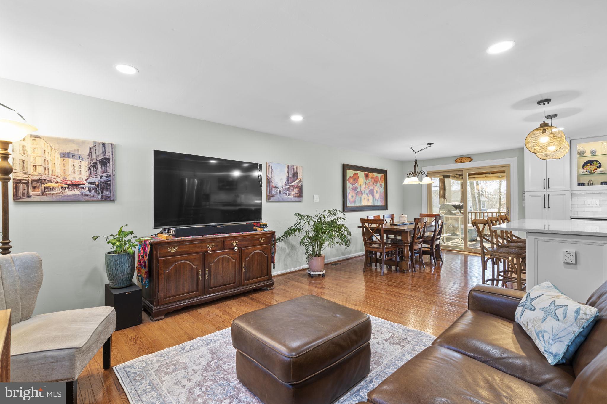 1530 POWELLS TAVERN PLACE