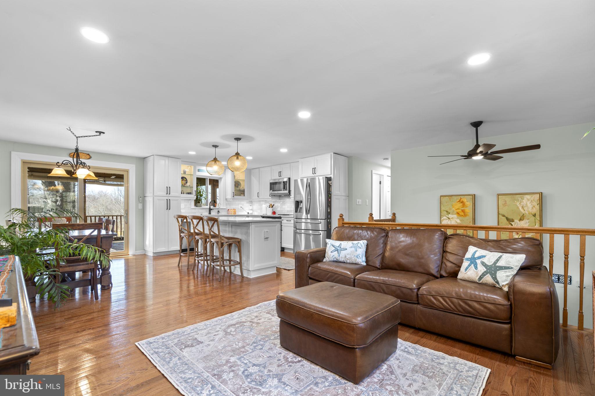 1530 POWELLS TAVERN PLACE