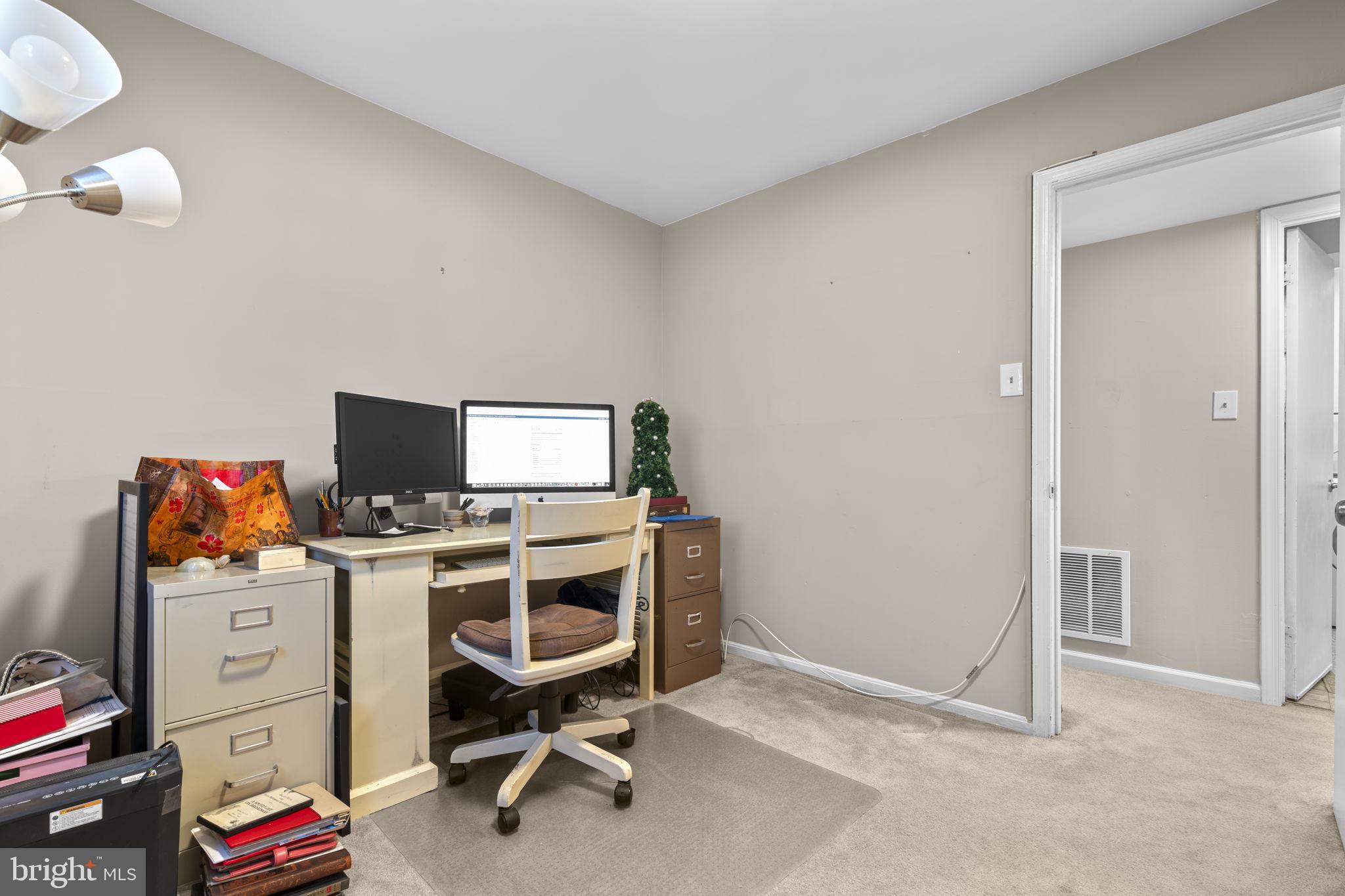 1530 POWELLS TAVERN PLACE