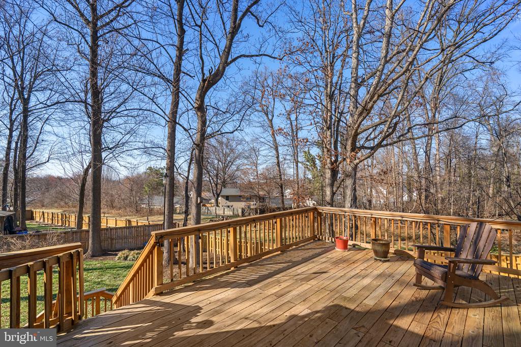 1530 POWELLS TAVERN PLACE