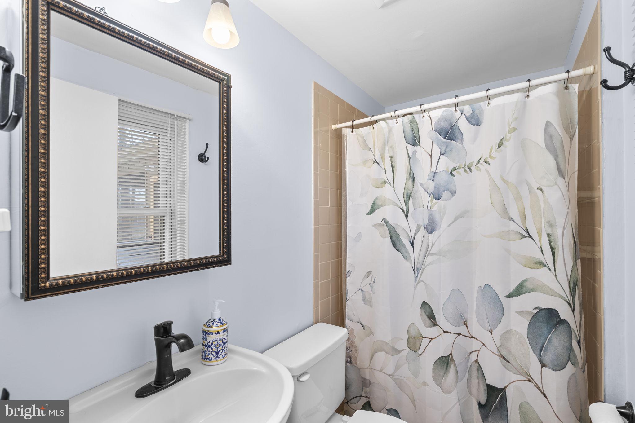 1530 POWELLS TAVERN PLACE