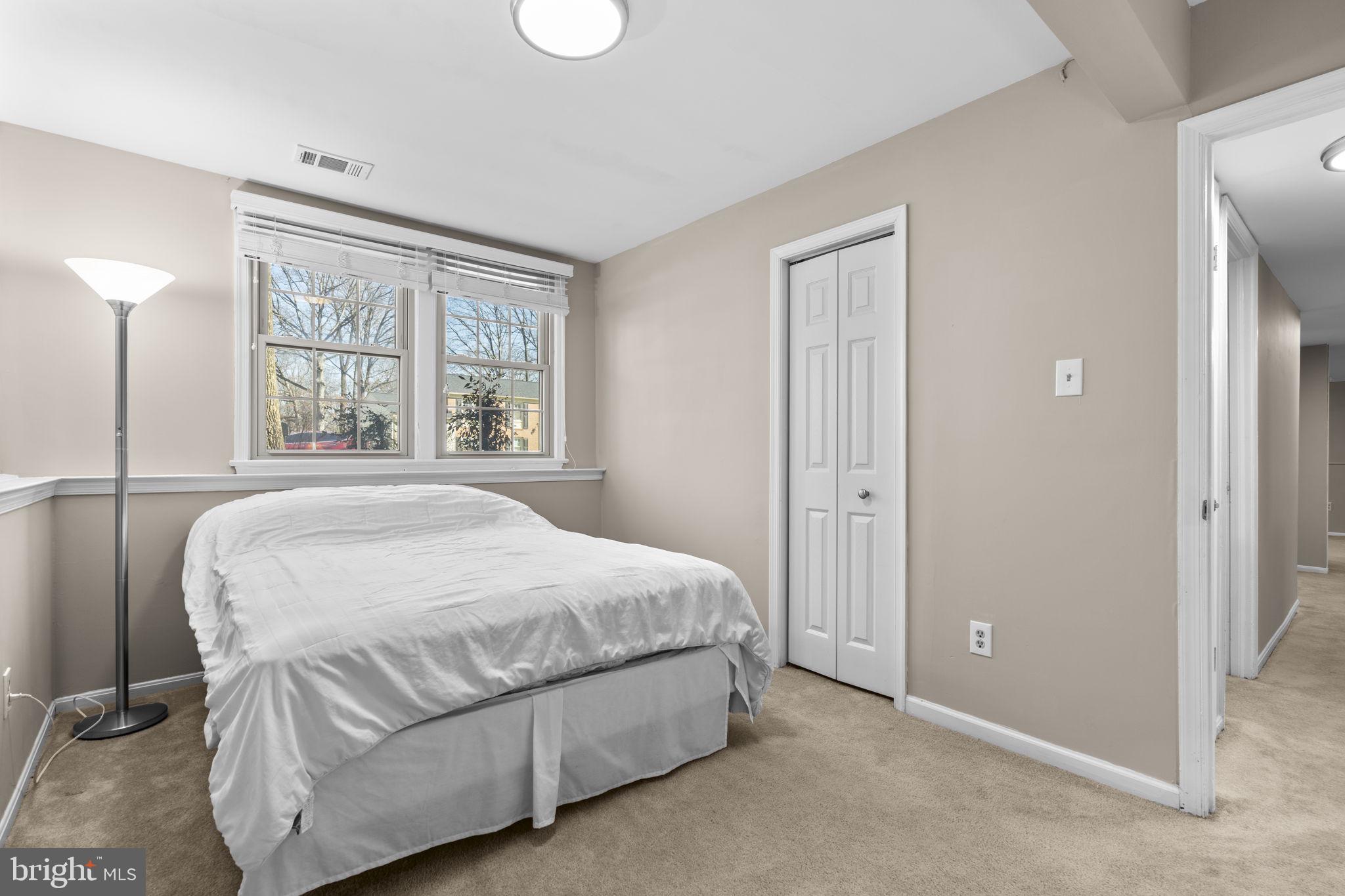 1530 POWELLS TAVERN PLACE