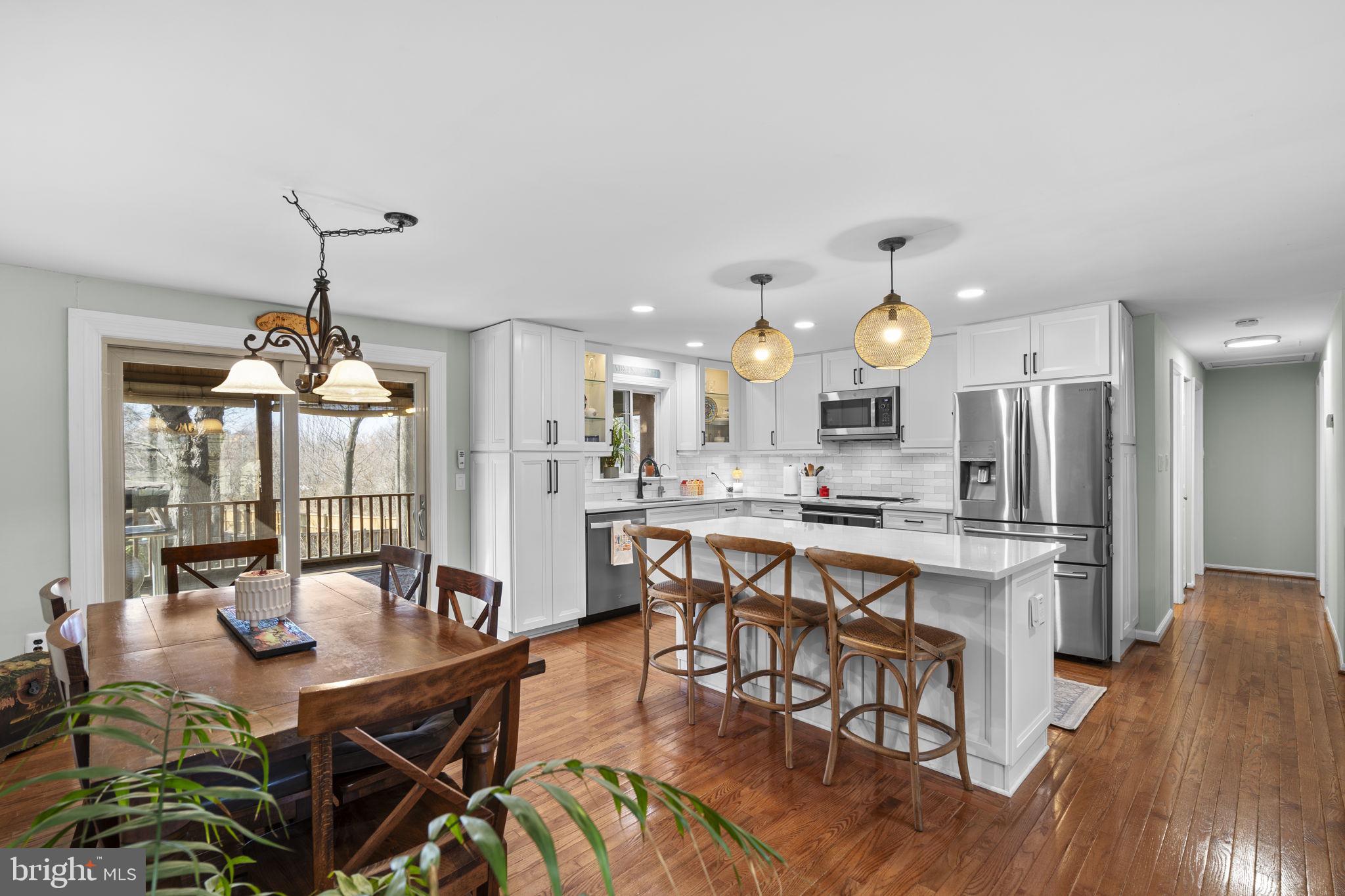 1530 POWELLS TAVERN PLACE