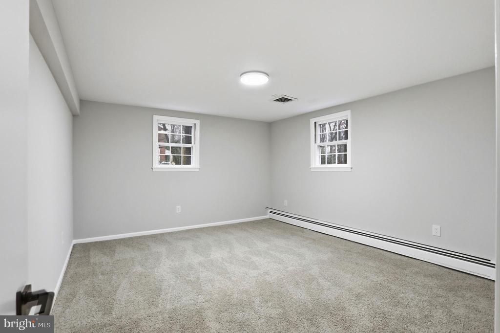 11328 VALE ROAD